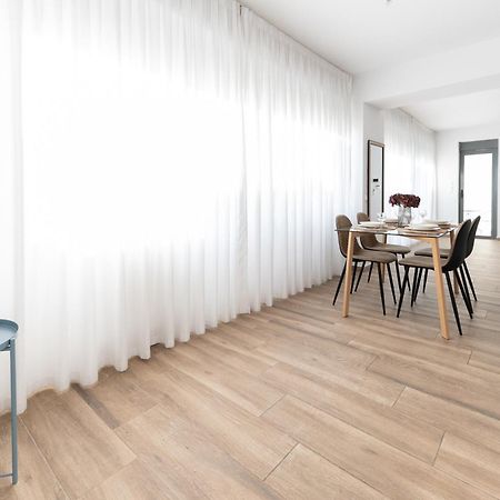 Stylish Spacious Apartment In Palaio Faliro Αθήνα Εξωτερικό φωτογραφία
