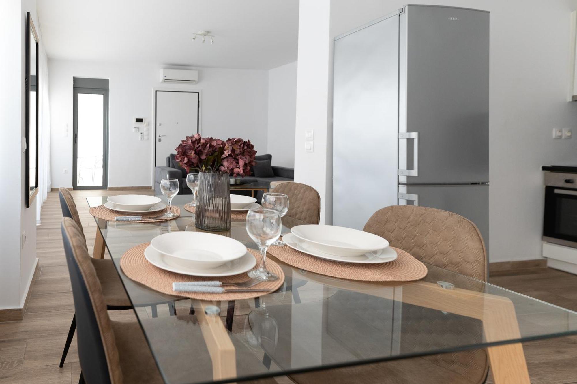 Stylish Spacious Apartment In Palaio Faliro Αθήνα Εξωτερικό φωτογραφία